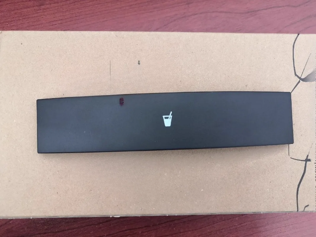 

Выдвижной чехол для подстаканника стола с выдвижной ручкой для Volkswagen Multivan