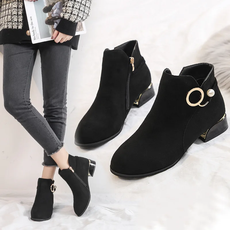 

Новинка осени/зимы 2023 года, короткие сапоги на грубом каблуке, женские большие ботинки на низком каблуке, 40 матов, 41, голые ботинки 43, боковая молния