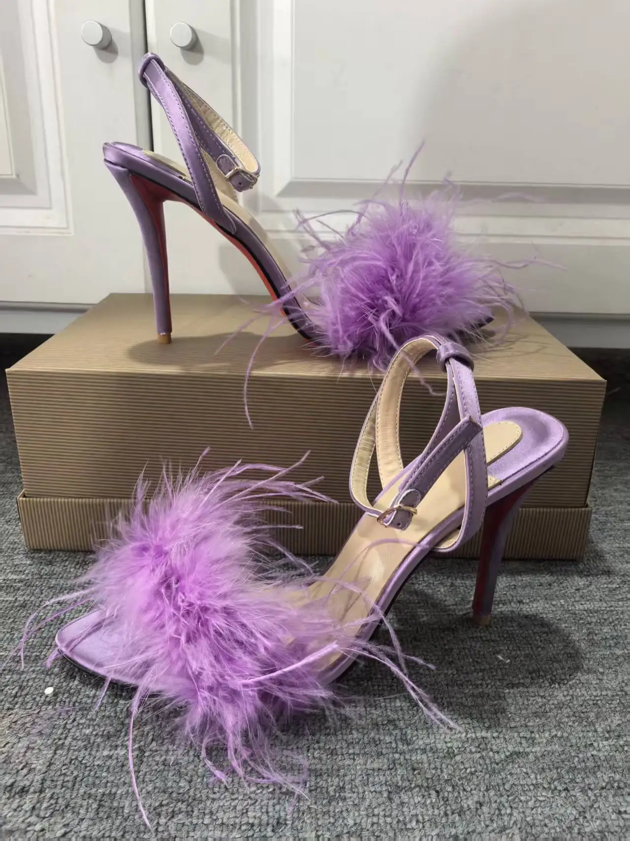 

Colorful Fur Feather Women’s Sandals Peep Toe Buckle Strap Red Sole Slippers Female High Heels Furry Shoes Lady Classics Style