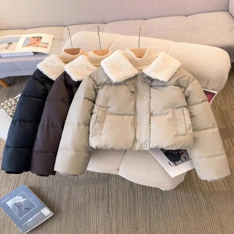 Frauen Winter Kurze Puffer Jacke Dicke Baumwolle Mantel mit Lamm Pelz Kragen Mode Oberbekleidung Nette Kawaii Trendy Neue