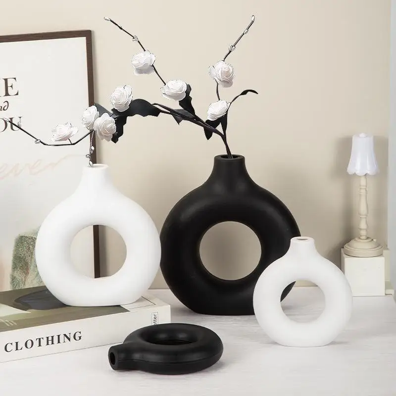 NEW SALE 1Pcs White Black Cute Round Vase Donut Plastic Vase Flowerpot Ornaments For Living Room Dining Table Office Home Decor