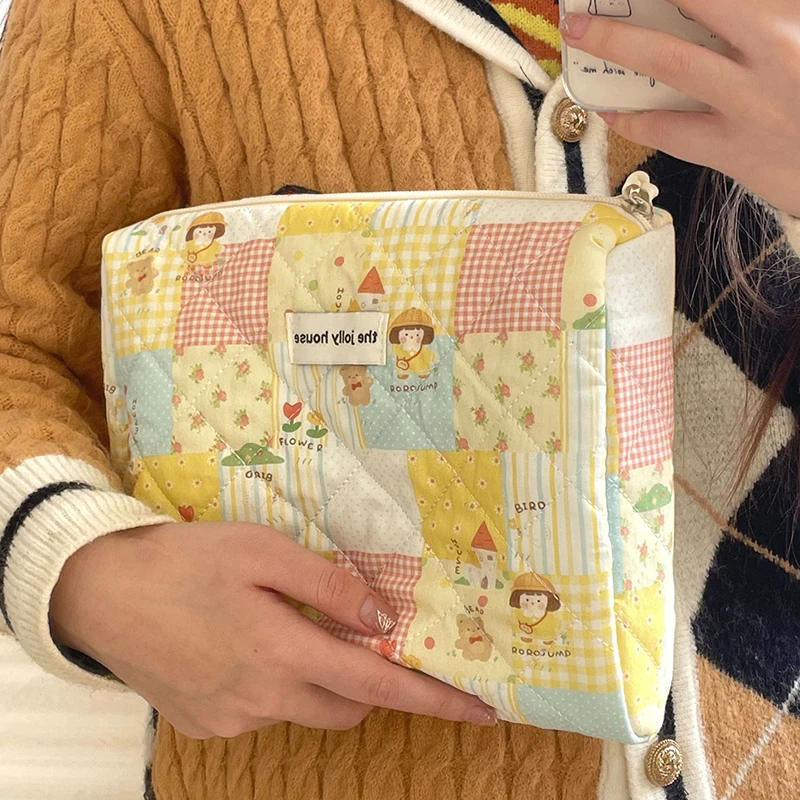 Fashion Women Vintage Cartoon Makeup Quilting Cotton Bag Large Capacity Tote Bags Cosmetic Travel Organizer Storage Handbag