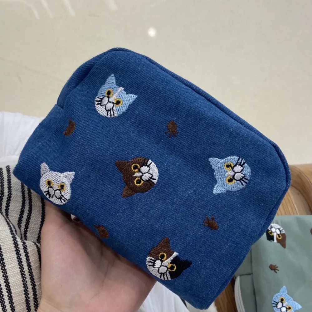 

Cute Cat Embroidery Cosmetic Bag Cartoon Embroidered Lipstick Organizer Cases Cat Printed Storage Bag Nylon Makeup Bag Girls