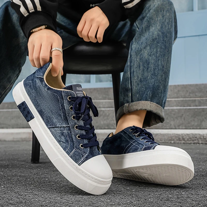 2026 Spring‑Autumn New Canvas Shoes Breathable Versatile Skateboard Shoes Men Soft‑Sole Casual Fashion Trendy Canvas Sneakers