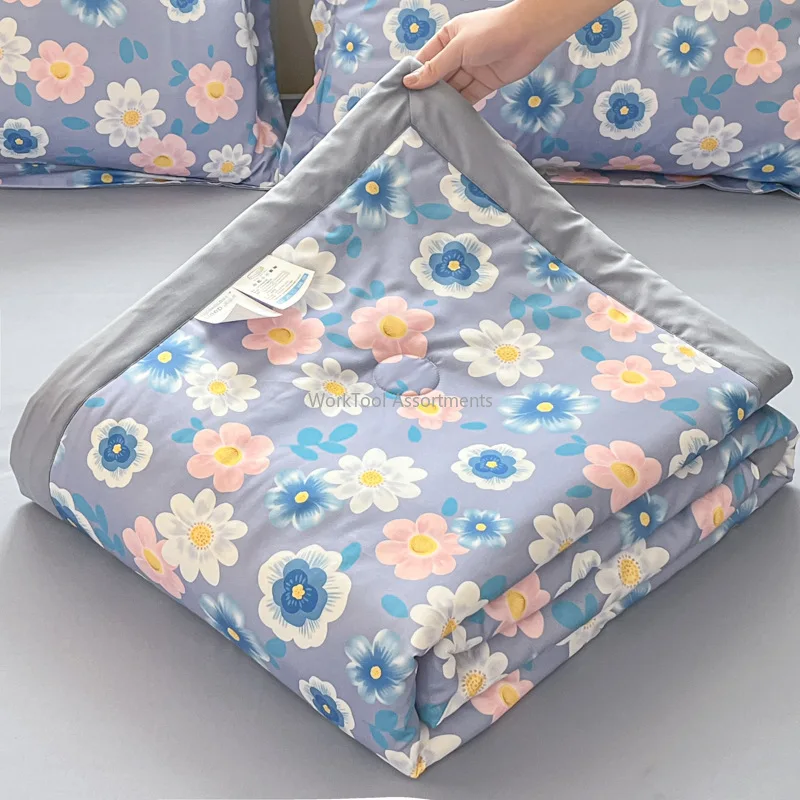 Skin‑Friendly Summer Quilt 200×230cm Washable Air Conditioner Comforter Lightweight Summer Bed Core For Bedroom