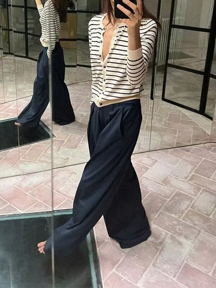 

2024 Summer New Product Women's Simple Round Neck Long Sleeve Striped Fine Knitted Cardigan Sweater Coat