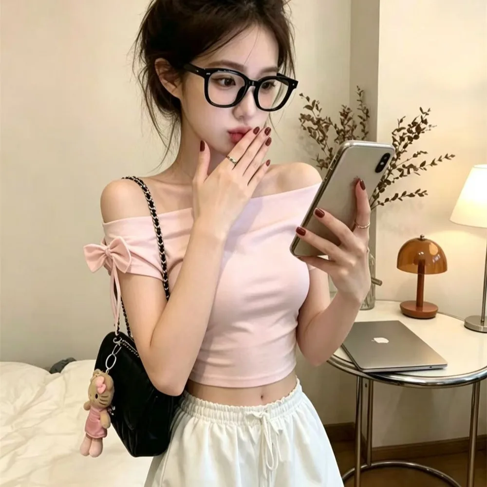 Summer 2026 Women's Fashion  Knot One-Shoulder Short Sleeveless T-Shirt Design Sensation  Korean Style Casual Wear
