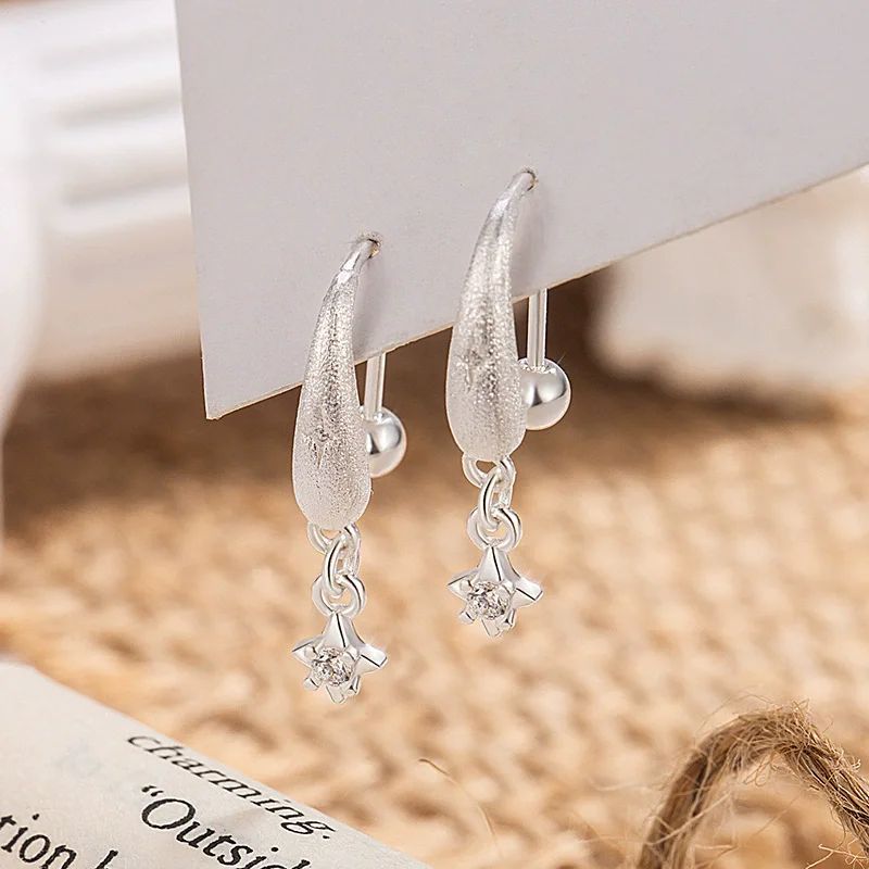 

Серьги-гвоздики из стерлингового серебра 925 пробы с матовой отделкой и вставками из сверкающих бриллиантов в форме четырехконечной звезды для женщин, ювелирные изделия, подарок на свадьбу или вечеринку