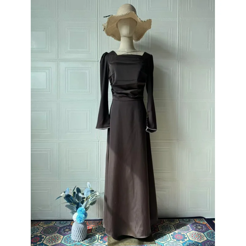 2025Vestido de satén de manga larga con correa de diamantes de imitación ajustado de primavera para mujer