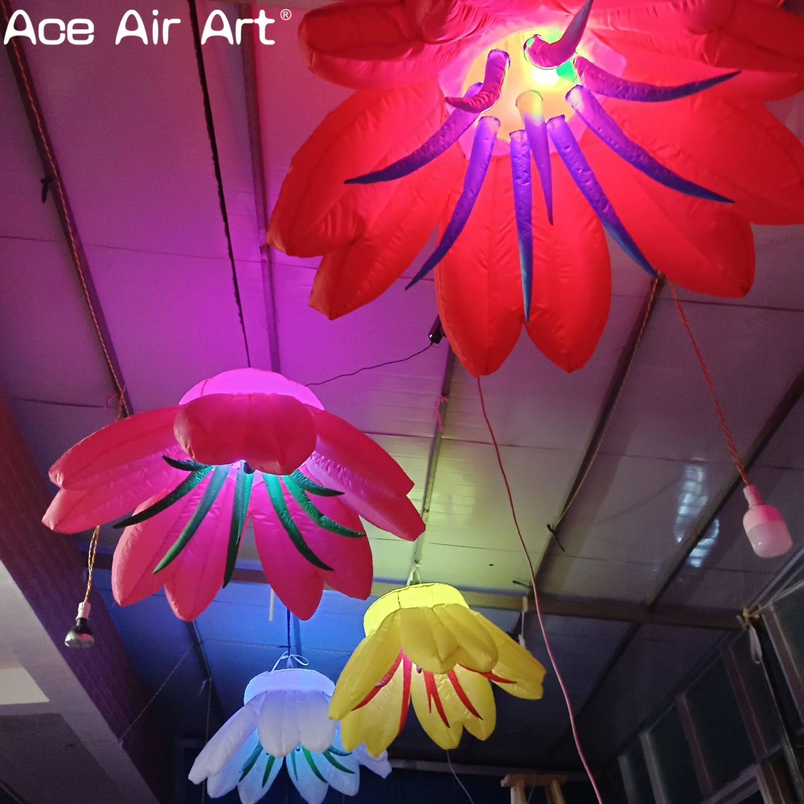 Hanging LED Inflatable Lily Flower for Indoor Ceiling Decoration, Party, Wedding, Concert & Bar Inflatable Flower Balloon