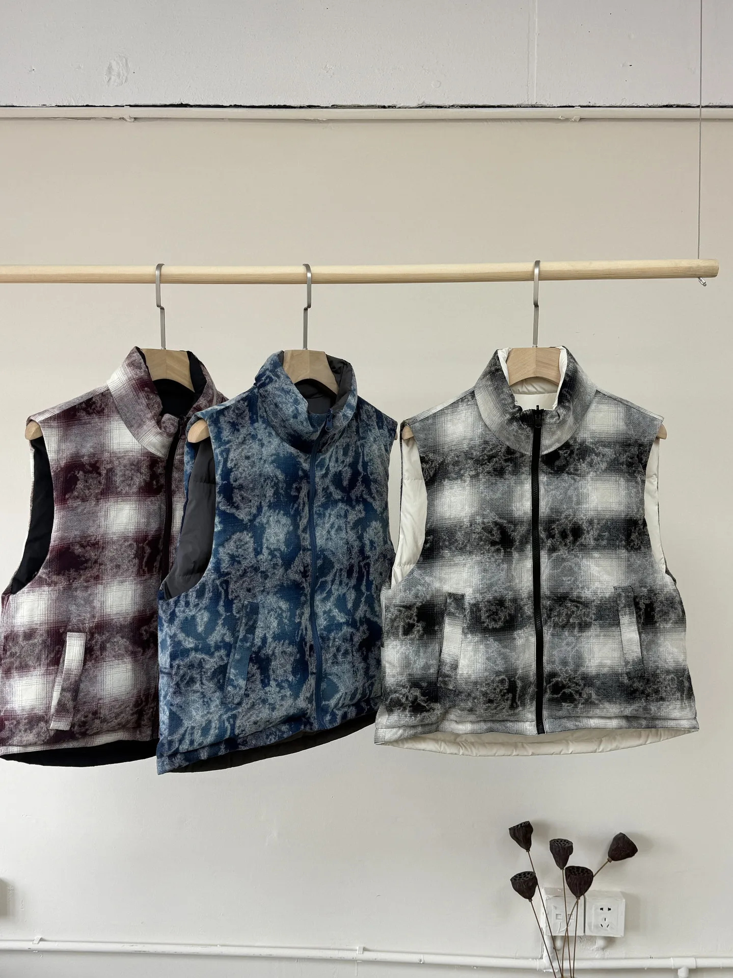 الخريف الشتاء مزدوجة الوجهين استخدام الطباعة أسفل سترة المرأة الأبيض بطة أسفل سترات بلا أكمام الإناث سستة فضفاضة مبطن الصدريات