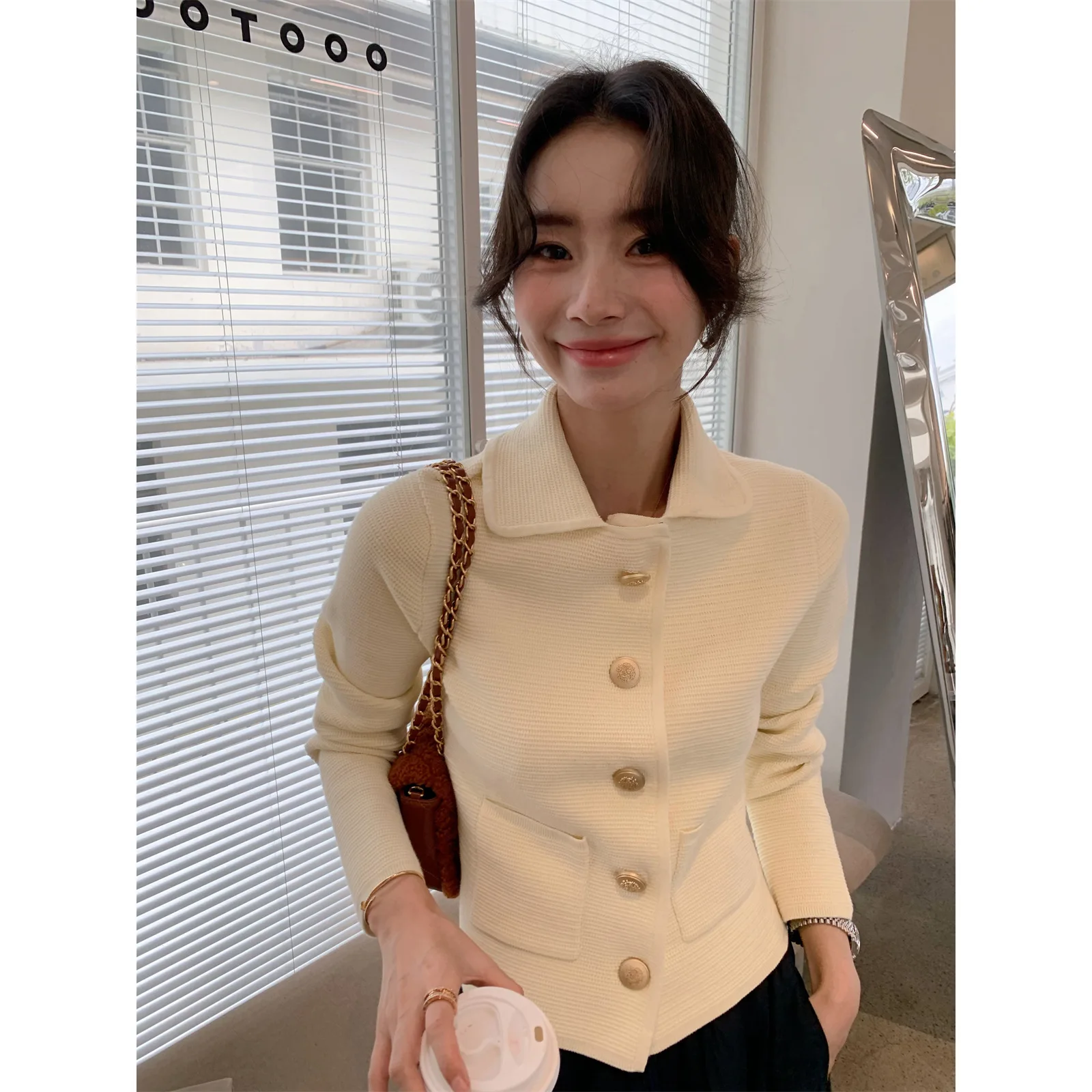

2025 Autumn New Women's Cardigan Workplace Knitted Jacket Retro Commuter Women's New Thick Cardigan