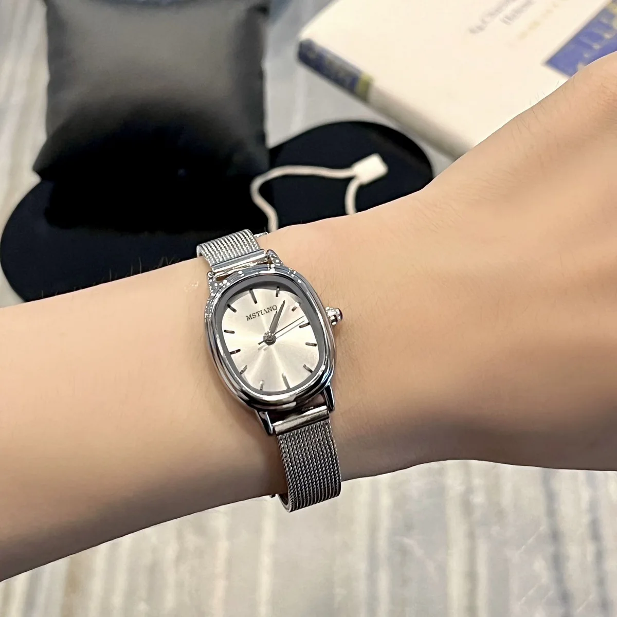 Jam Tangan Kuarsa Dial Oval Sederhana Kualitas Tinggi Jam Tangan Modis Wanita Baja Tahan Karat Jam Tangan Anak Perempuan Mewah