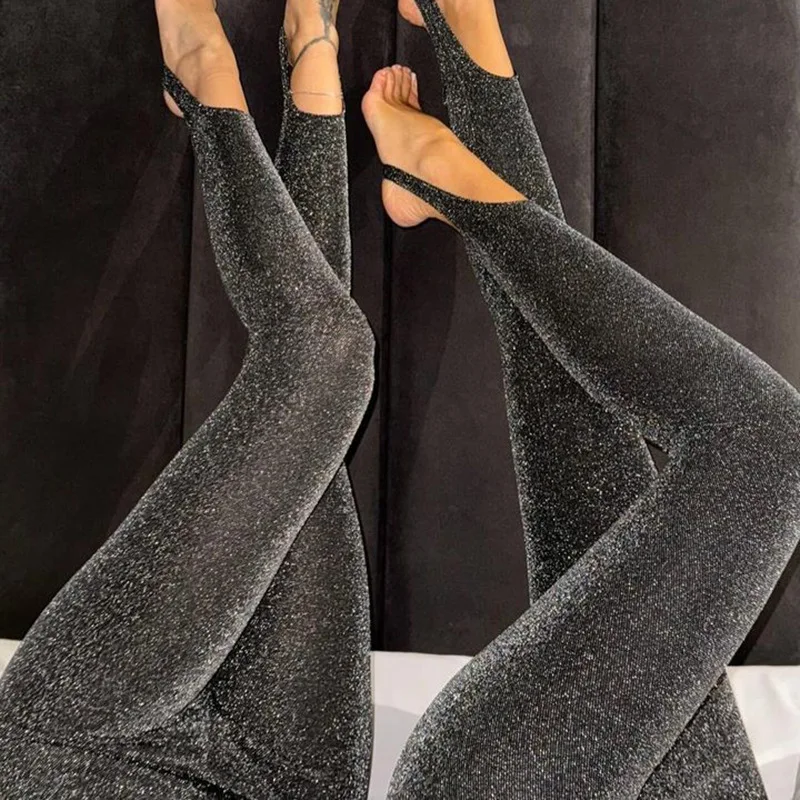 Pantaloni in tinta unita elasticizzati ad alta elasticità in seta brillante lavorati a maglia di nuova moda Leggings in seta brillante pantaloni attillati ad alta elasticità per le donne