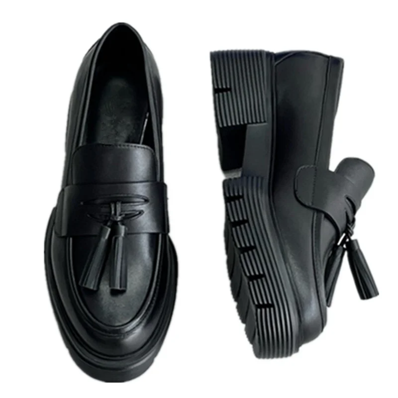 Withered British Thick Soled Tassel Academy Style Loafer Shoes Cowhide Leather Shoes Minimalist Moccasin Shoes Vintage