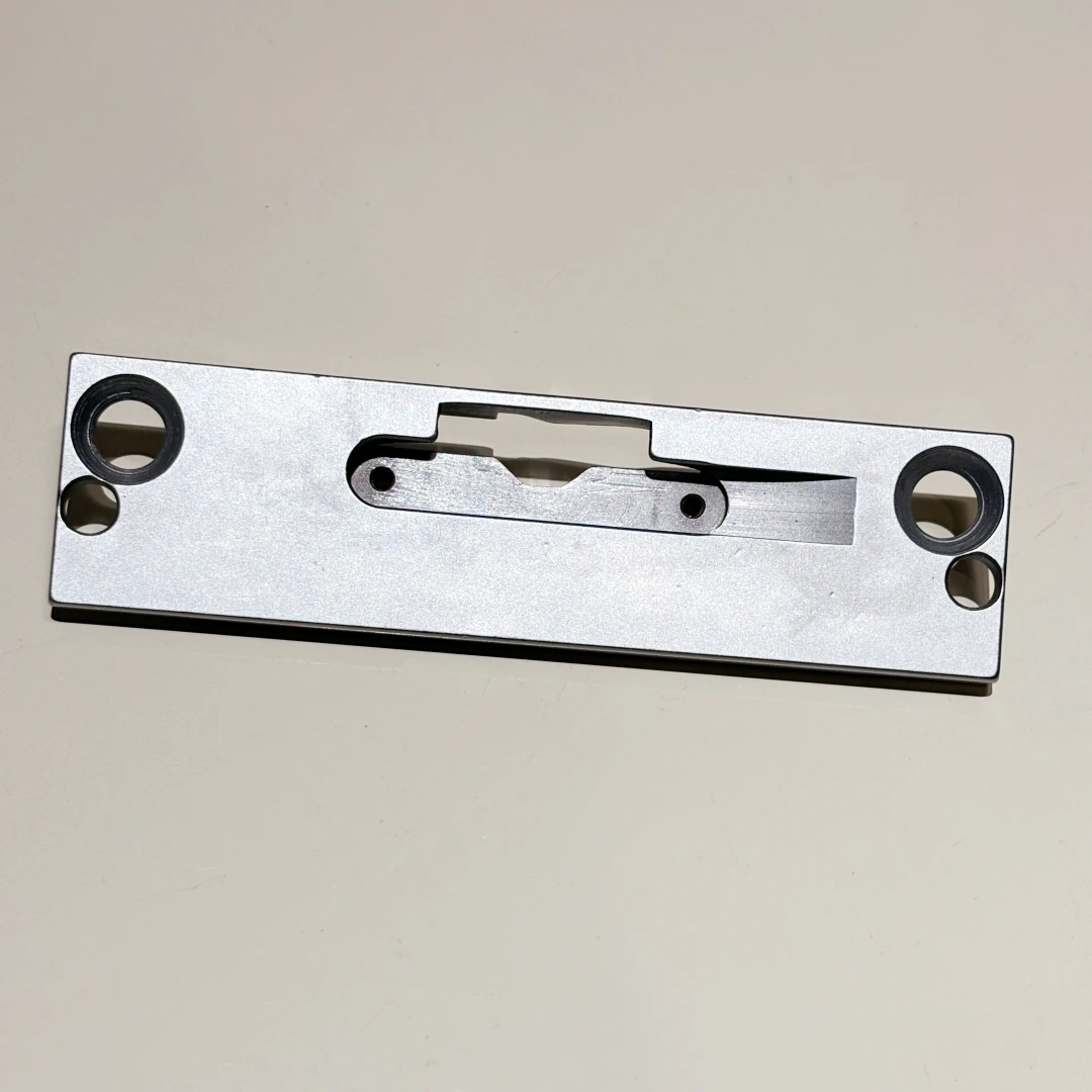 

0887 200430 Throat Plate for Durkopp Adler 887M Sewing Machine Parts 0887-200430