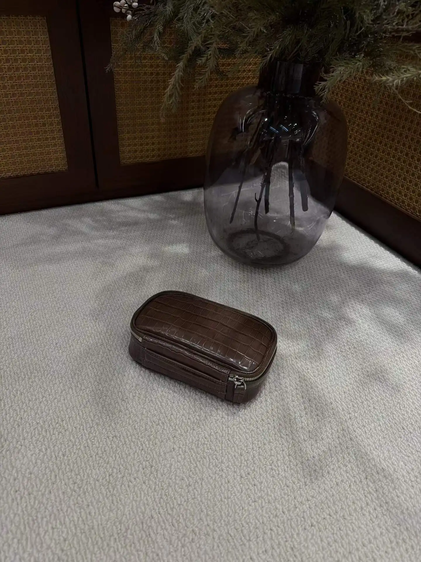 Krokodil-Geprägte Leder Mini-Kosmetiktasche Toilettenartikel-Organizer Tragbare Kosmetiktasche in Verschiedenen Farben und Größen Erhältlich – Detail 21
