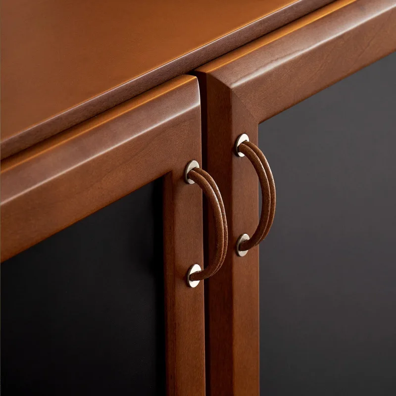 Zijkast massief hout, retro Scandinavisch, opbergruimte en opbergruimte voor thuis, antieke kist in de woonkamer