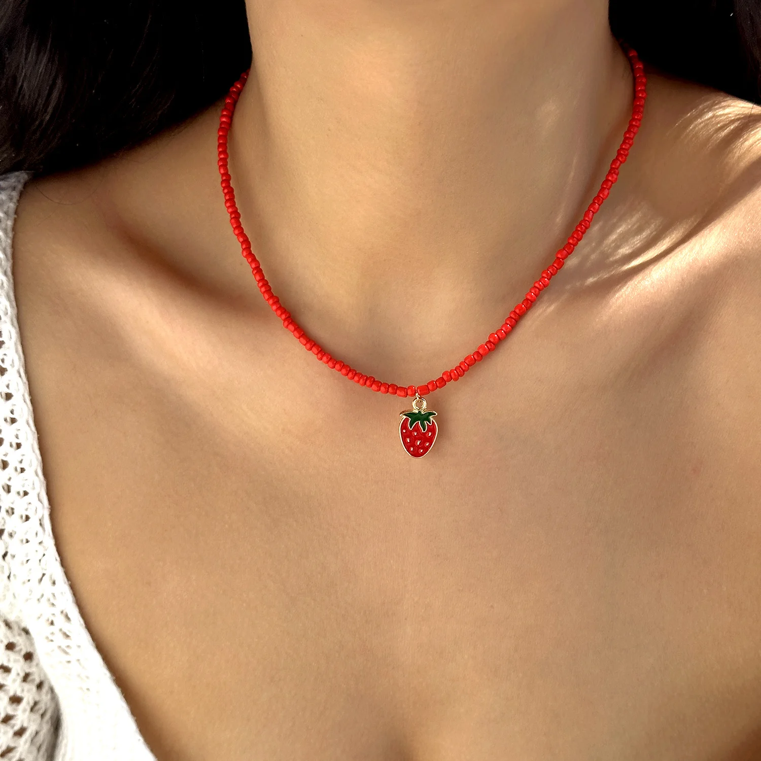

2025 New Kpop Cute Red Strawberry Cherry Necklace for Women Sweet Y2K Beads Choker Necklace Girls Party Jewelry Accessories