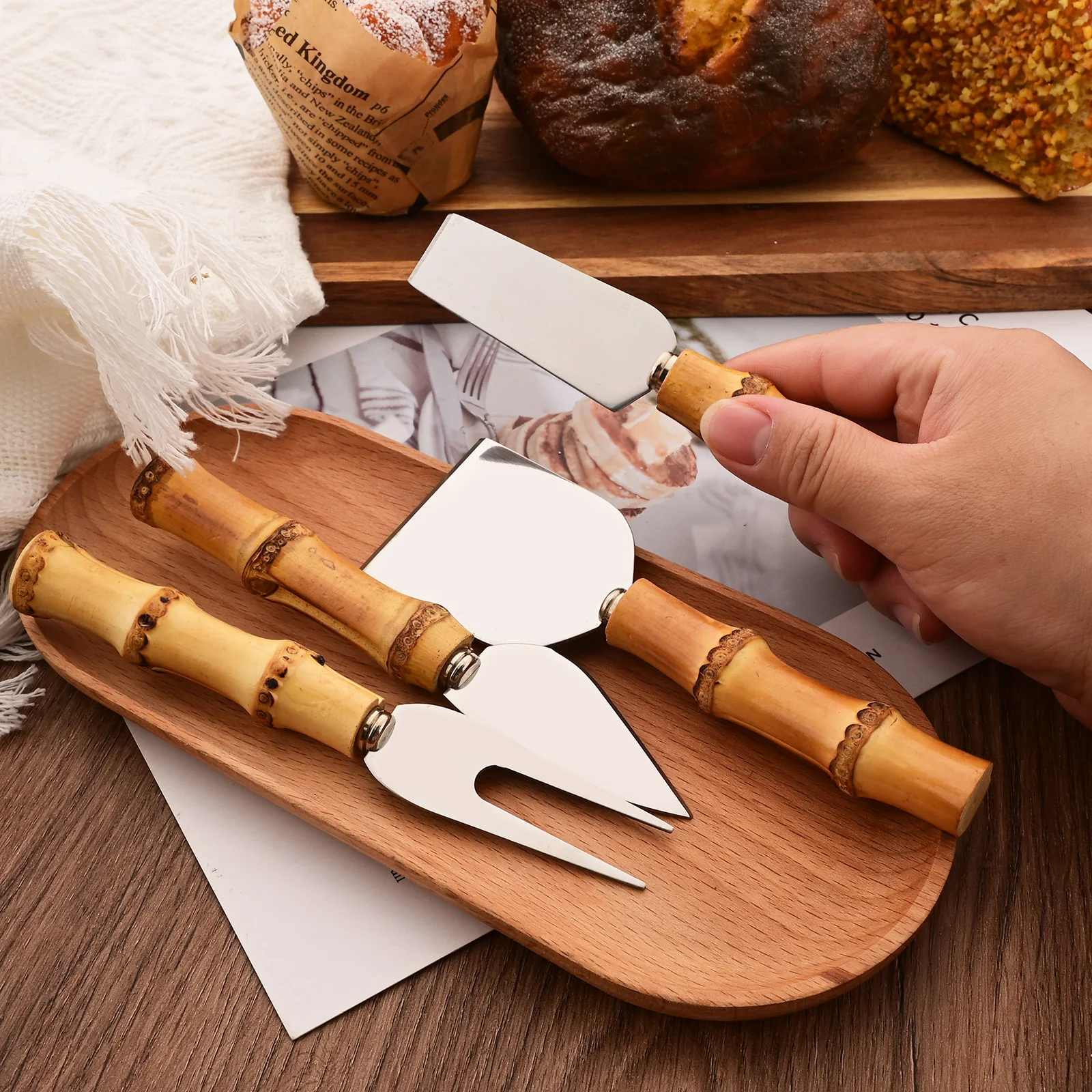 سكين الجبن 6 قطعة مجموعة أواني الطعام الفضة الطبيعية الخيزران مقبض الجبن سكين الفولاذ المقاوم للصدأ الجبن القاطع مجموعة اكسسوارات المطبخ