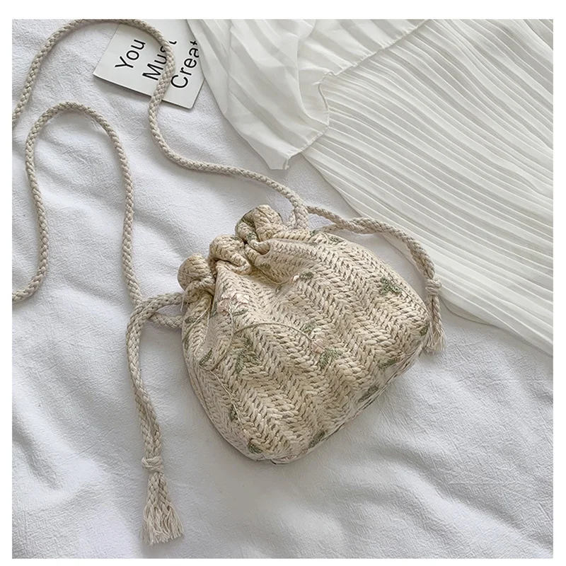 Fashion Small Shoulder Bags Women Beach Straw Woven Flower Embroidery Bags Ladies Lace Crossbody Handbags For Travel