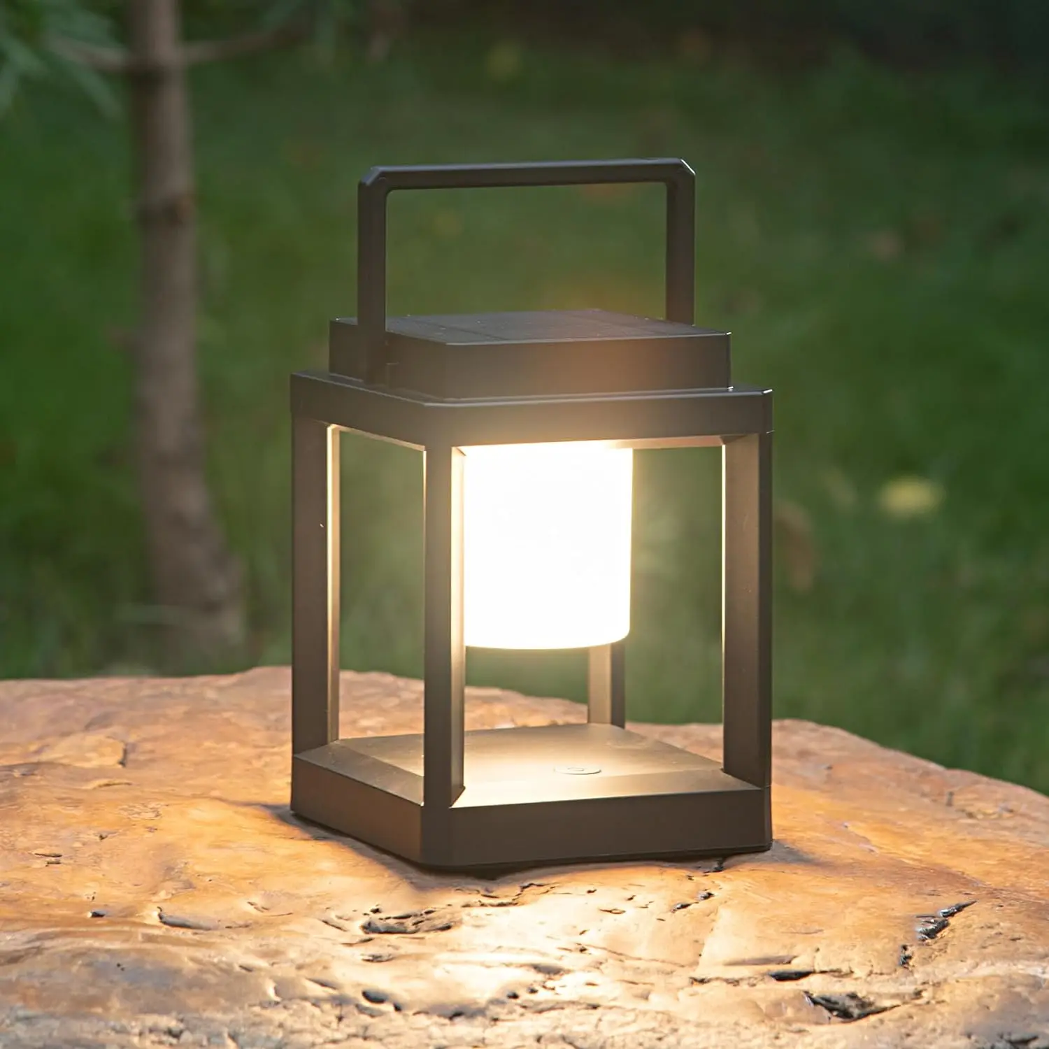 Outdoor Table Lamp Solar Lanterns Light LED Nightstand Lantern Portable Rechargeable Hanging Waterproof Solar Lamp for Patio