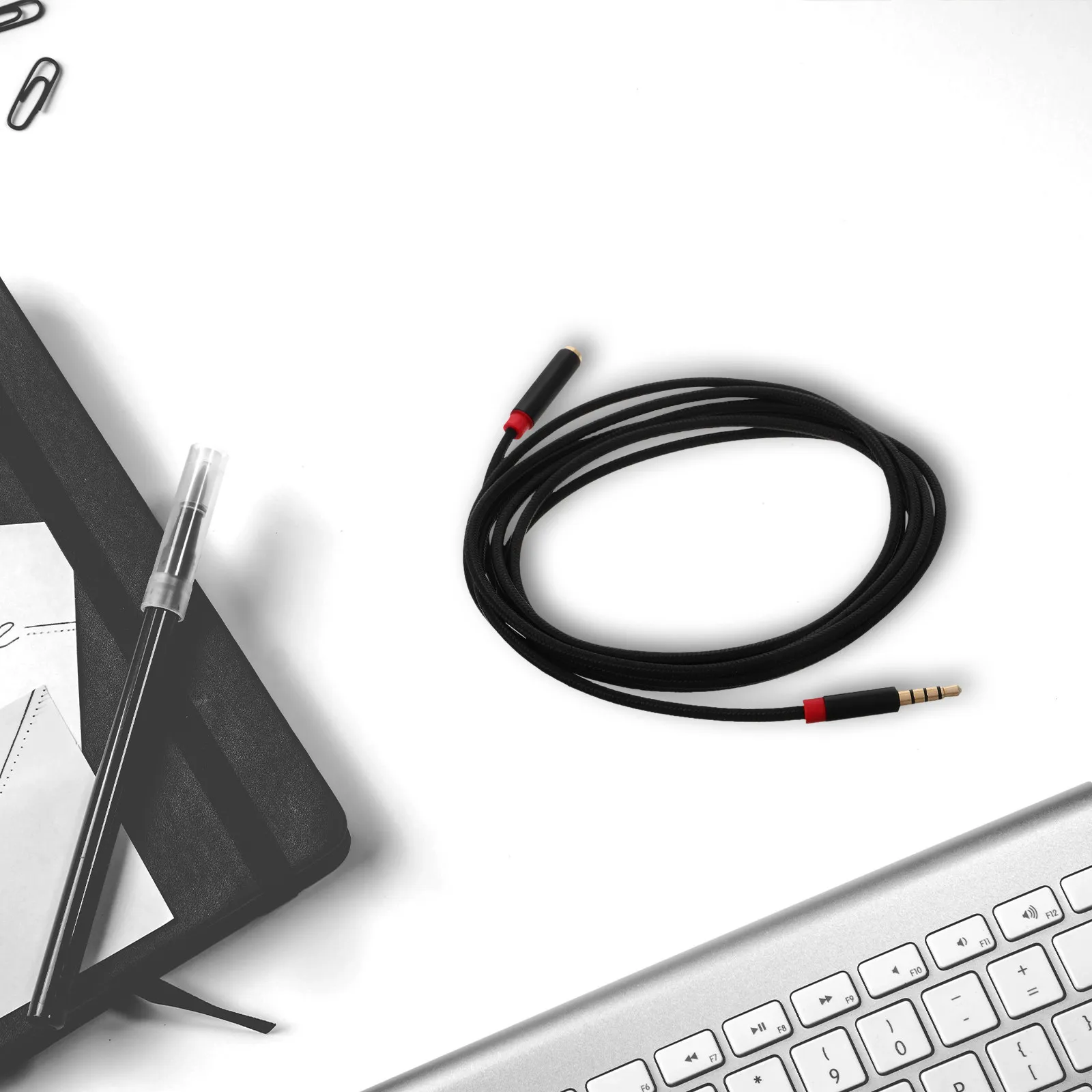 Cable de Extensión para Auriculares Flexible Trenzado de 2 Metros, Cable Auxiliar Estéreo TRS de 3.5mm con Micrófono, Compatible con Móviles, Laptops y PC