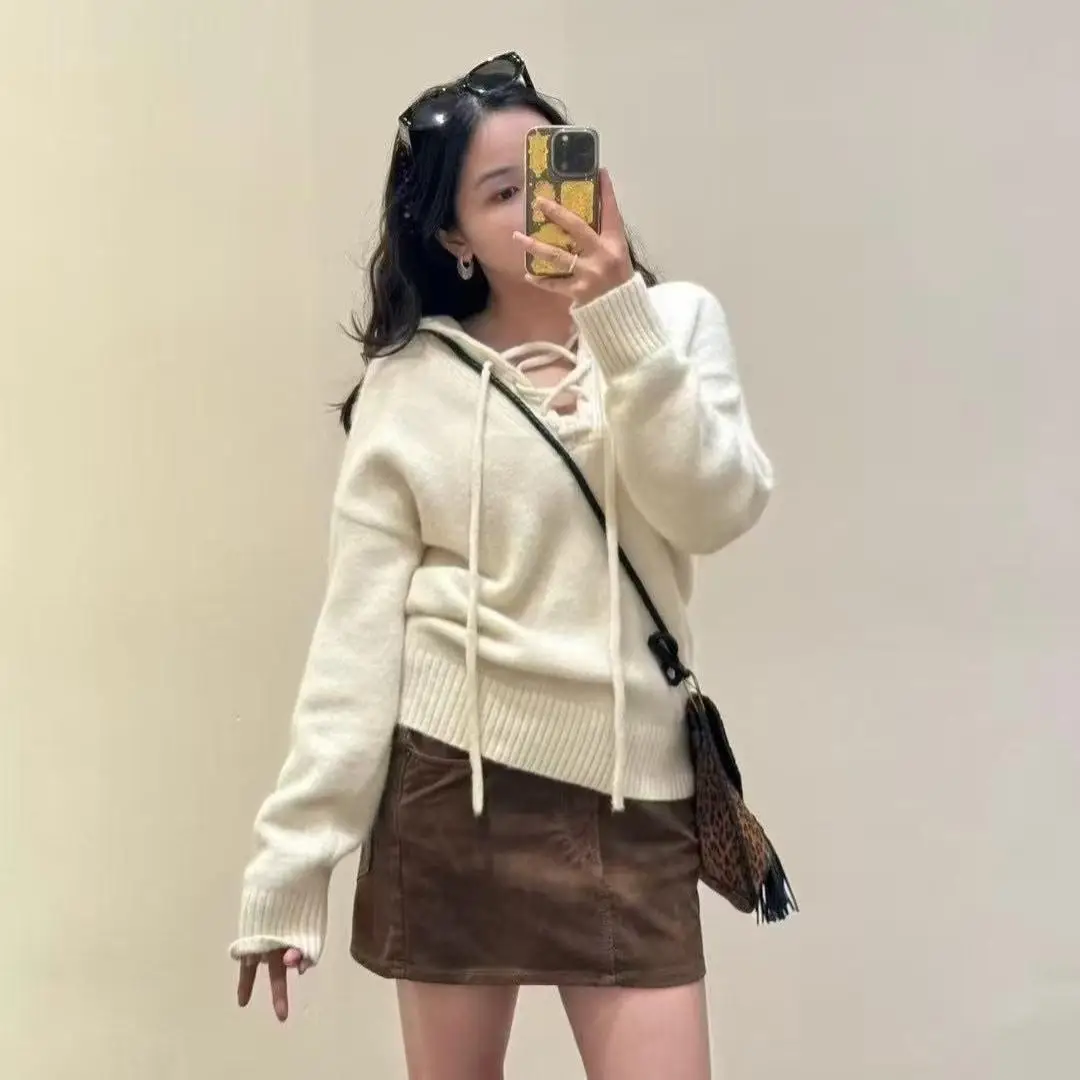 

Faionable Loose Fit Sweater French Sle Soft Wool Long Sve Button up Neline Versatile Comfortable Skin-friendly Sweater