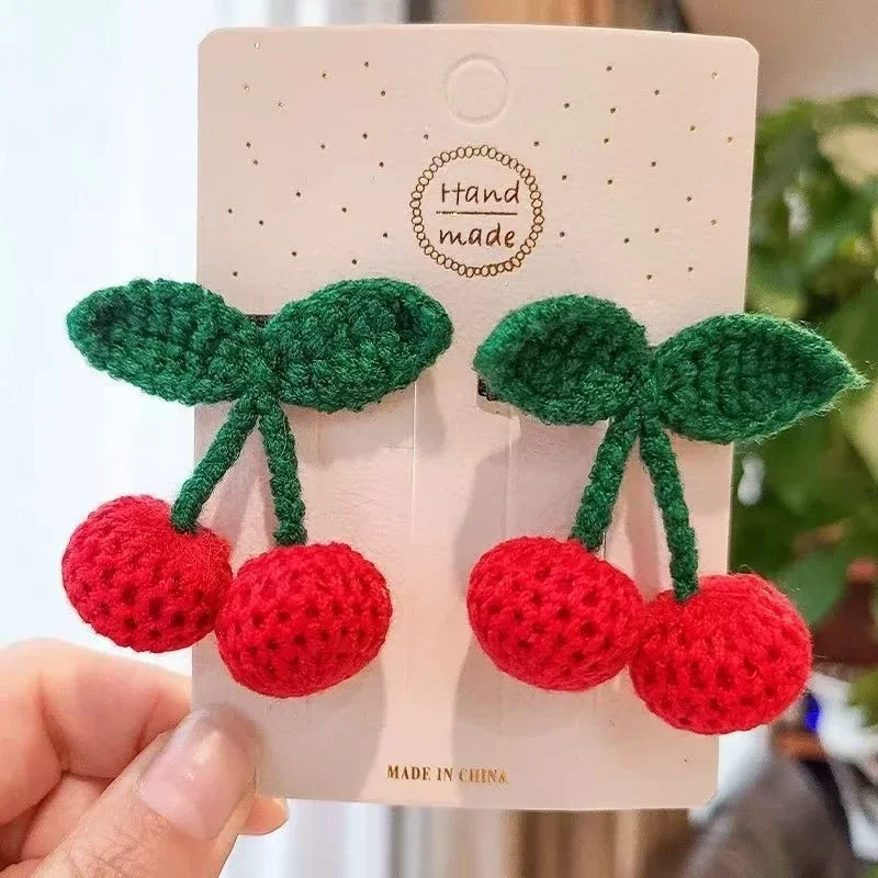 

Популярная заколка для волос из 2 шт., красная вишня для маленьких девочек, милая вязаная заколка для волос, боковой зажим, детские головные уборы, модные аксессуары для волос