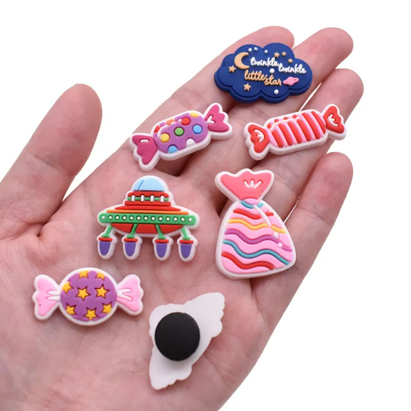 17Pcs Fashion Girls Theme Charms Packs Shoe Decoration Set For Kids Women Hole Shoes Sweetheart Girl Series Sandals Accessories