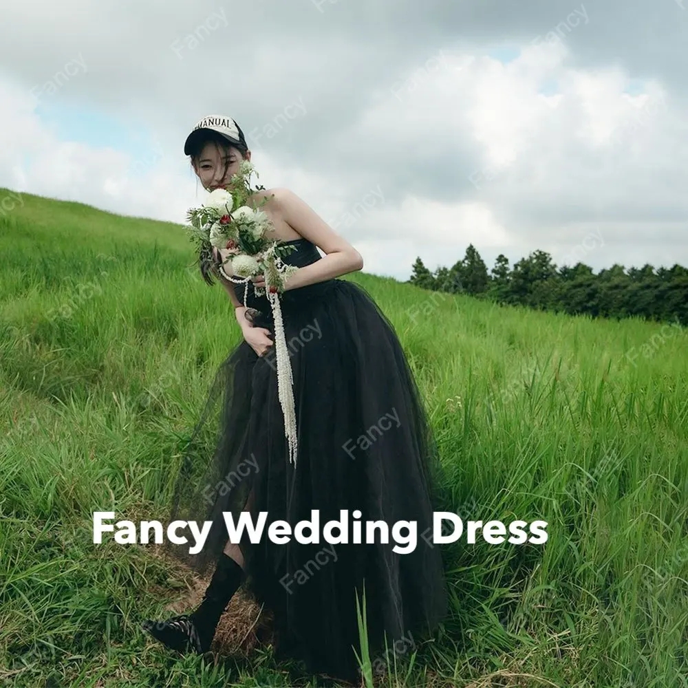 

Fancy Simple Black Strapless Korea Wedding Dress Photo Shoot A Line Soft Tulle Bridal Gown Sleeveless 웨딩드레스 Custom Made