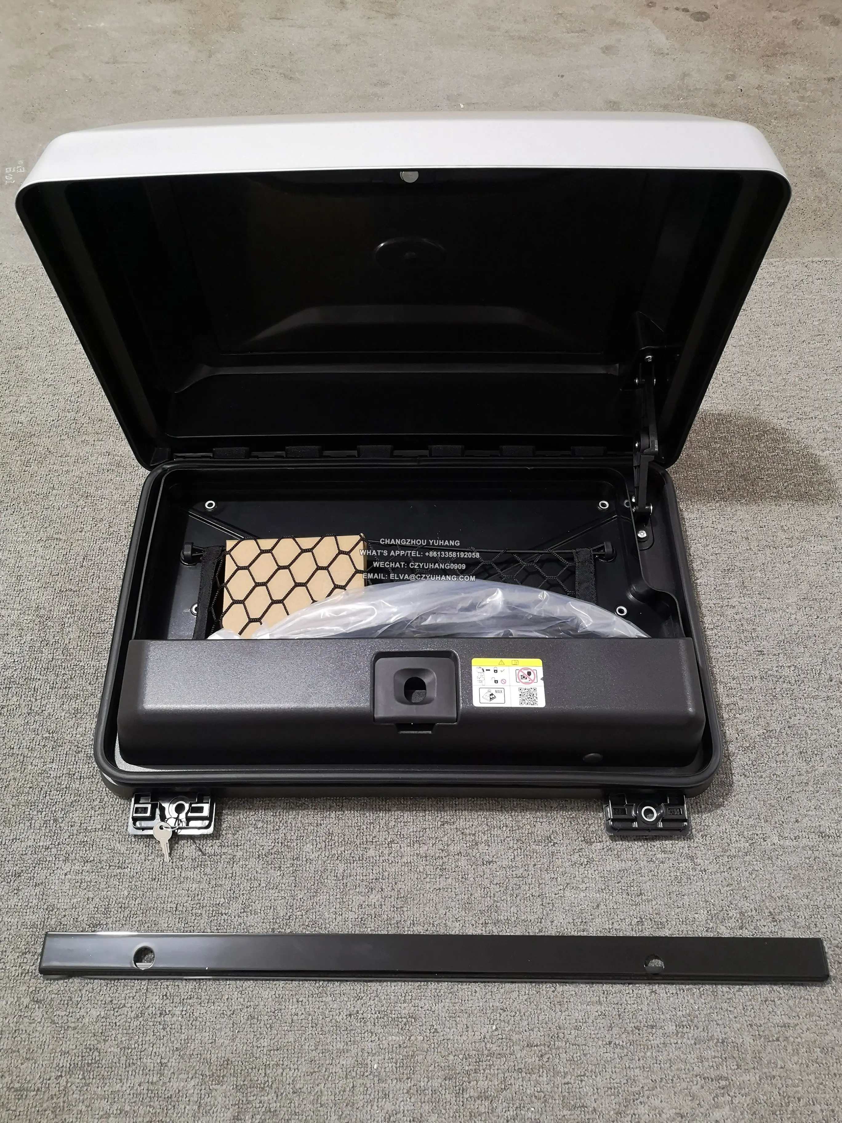 Side Box Storage Box Side-mounted Gear Carrier For Land Rover Defender L663 110/90/130 2020-2025 Auto Accessories YH-Q-LD010