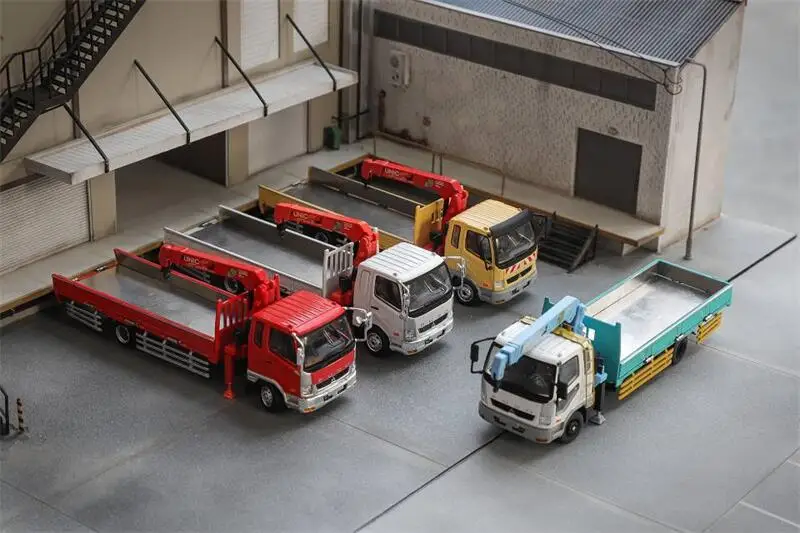 

GCD 1:64 Fuso boom truck RHD limited888 Die-Cast Car Model Collection Miniature