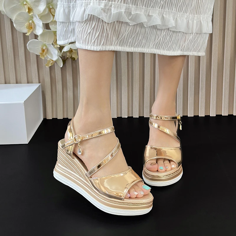 

Women's Shoes 35-40 Platform High-end Sandals New Fashionable and Comfortable Slippers Party Casual High Heels