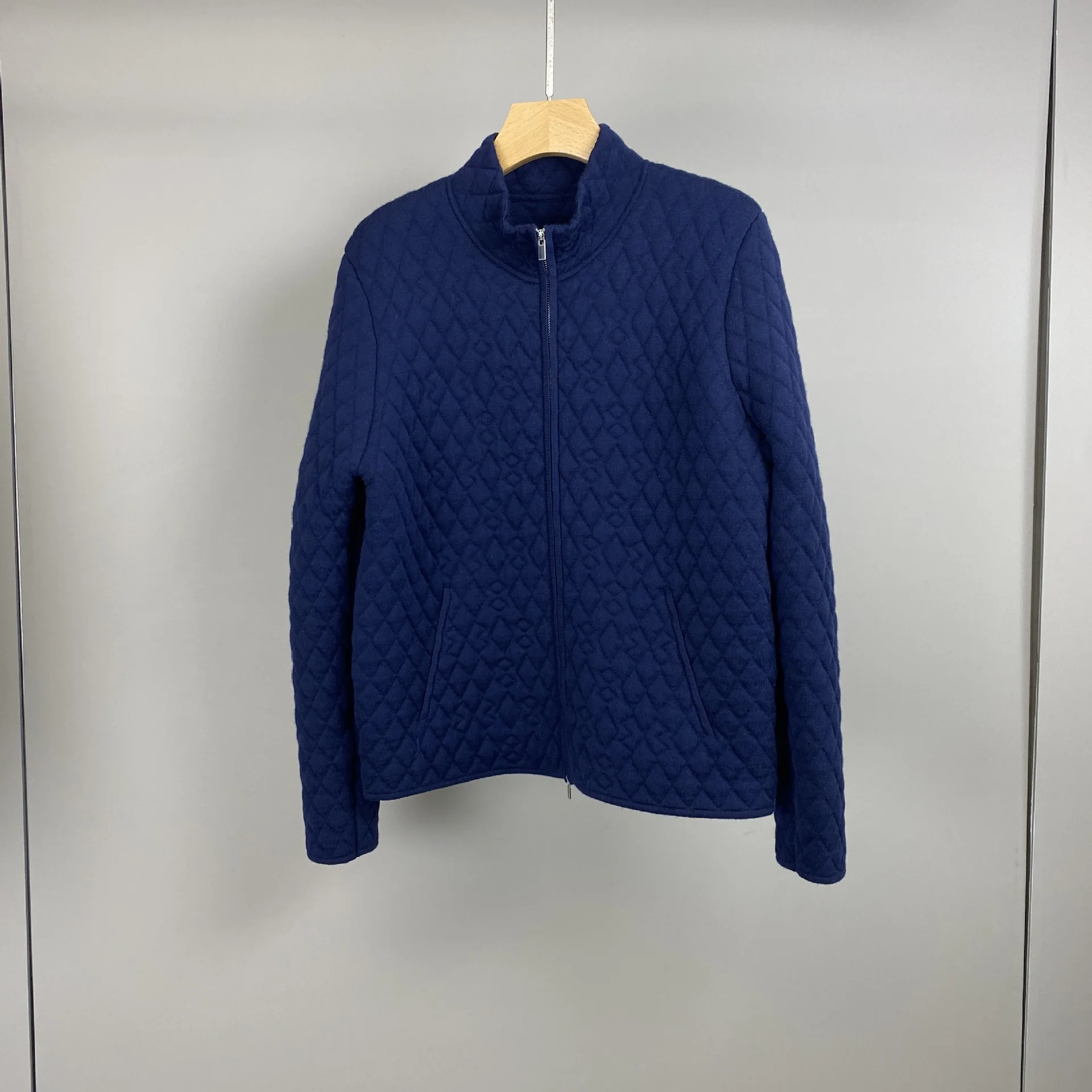 2025 automne/hiver nouveauté: motif diamant col montant laine poche à glissière à la mode et polyvalent décontracté coton rembourré J