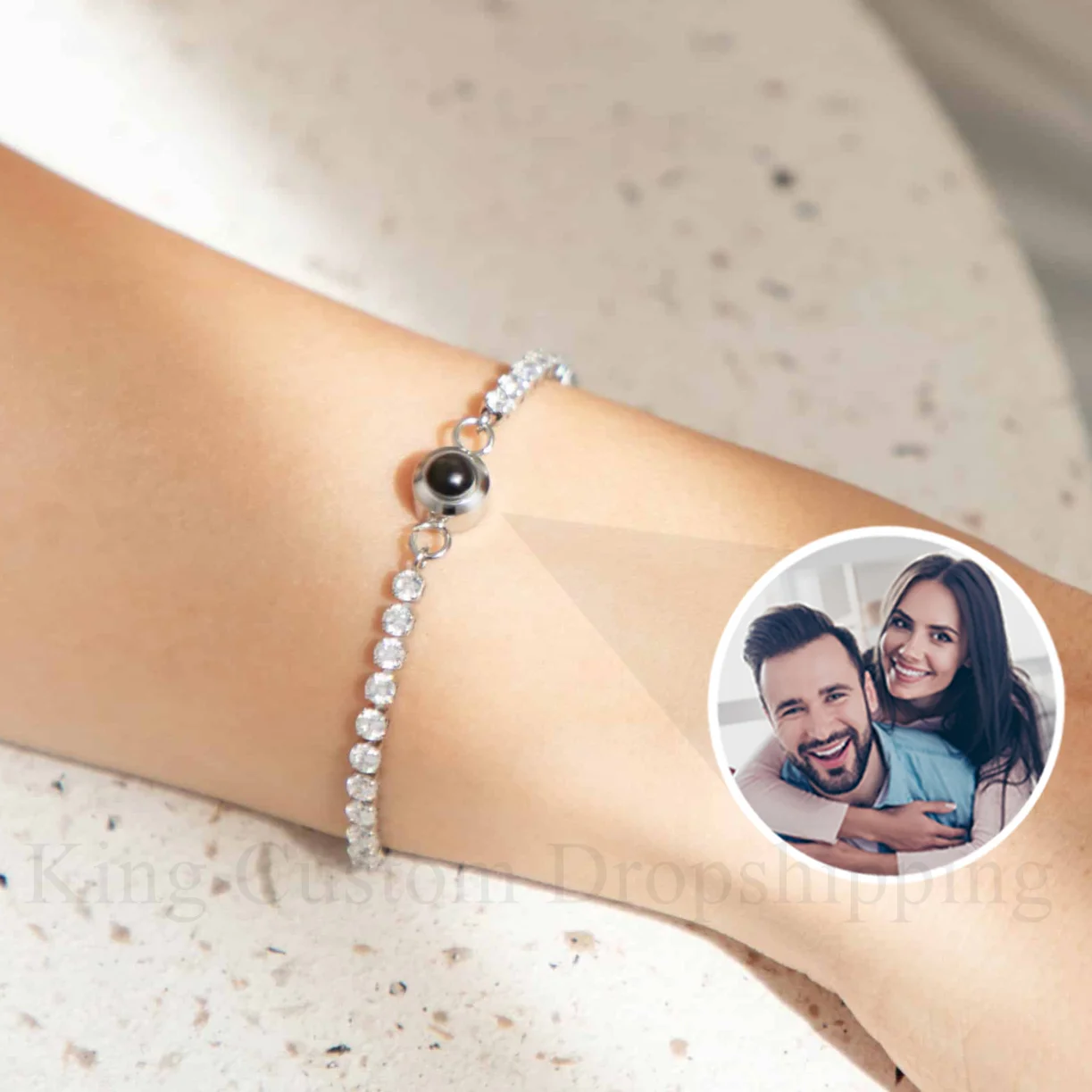 

New Custom Bracelet Fashion Jewelry Christmas Gift Diamond Circle Projection Bracelet Birthday Gifts for my Lover and Mother.
