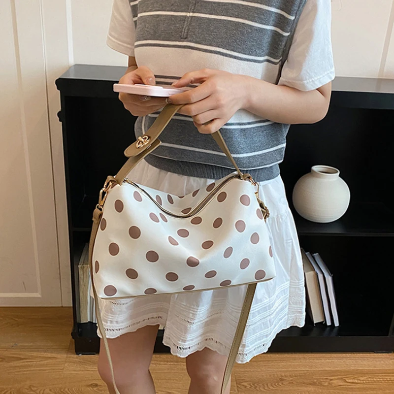 Koreanische Umhängetasche mit Polka Dots, leichte Damen-Umhängetasche, vielseitige, lässige Colorblock-Handtasche für den Arbeitsweg, Reißverschluss – Detail 14