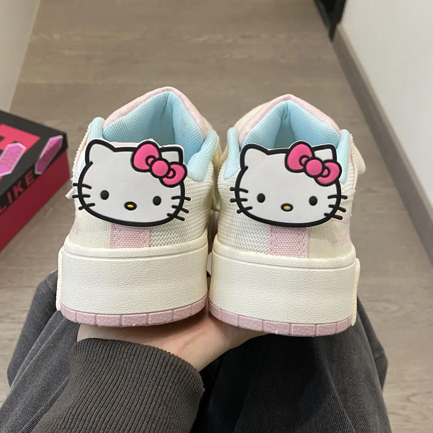 

Sanrio Hello Kitty парусиновая обувь на толстой подошве, женская модная милая спортивная обувь для доски, универсальная повседневная обувь в японском стиле в стиле Харадзюку