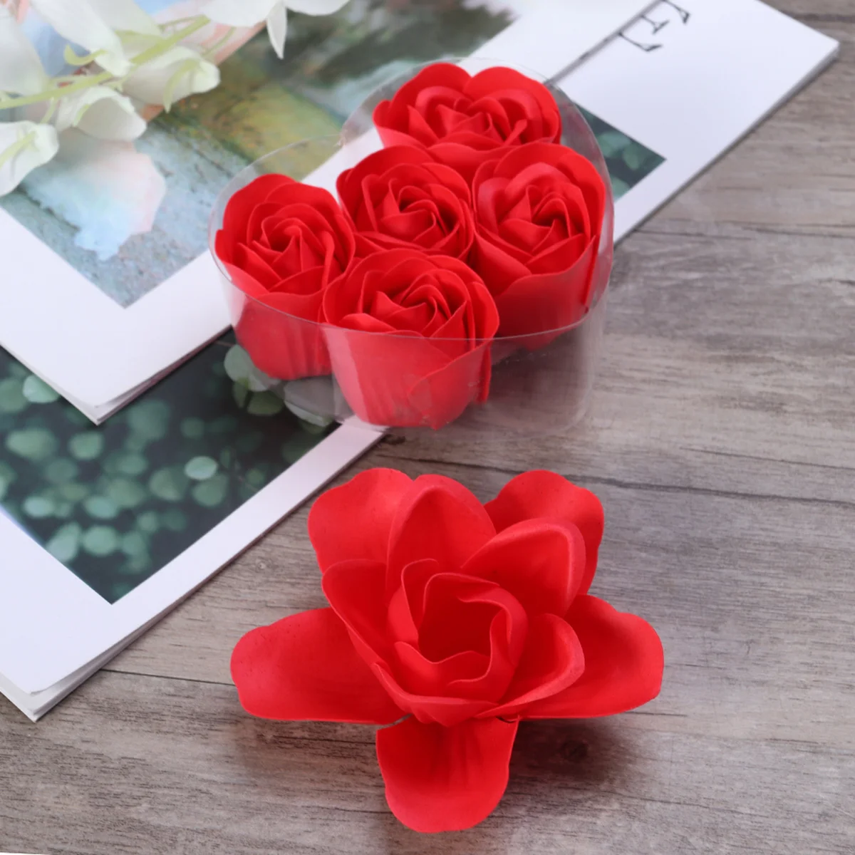 

6Pcs Heart Shaped Rose Soap Eco Friendly Exquisite Gift for Girlfriend Wife Teachers Birthday Festivals Home Wedding Decoration