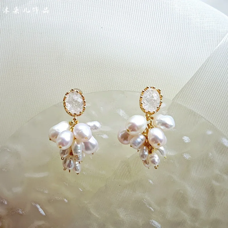 

Fashion White Natural Freshwater Pearl Tassel Handmade Niche High-end Earrings Gentle Gift for Girlfriend Valentine's Day Craft