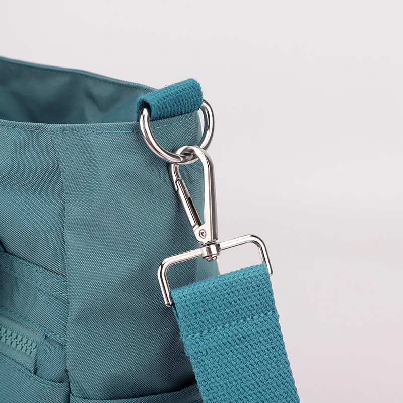 Schicke Damen Nylon Umhängetasche mit Verstellbarem Riemen Reißverschluss Vielseitige Einfarbige Schultertasche für den Alltag – Detail 13