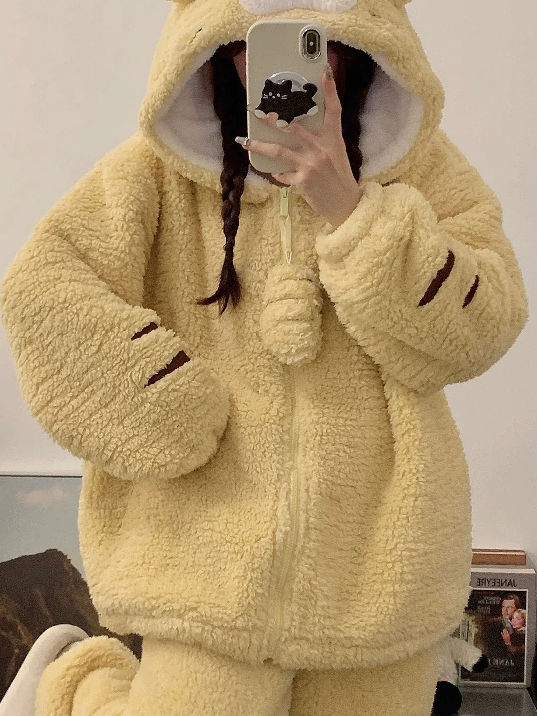 pigiama-in-pile-di-lana-corallo-caldo-e-confortevole-ideale-per-l'autunno-e-l'inverno-con-maniche-lunghe-e-simpatico-motivo-a-cartone-animato-con-tigre-perfetto-per-la-casa