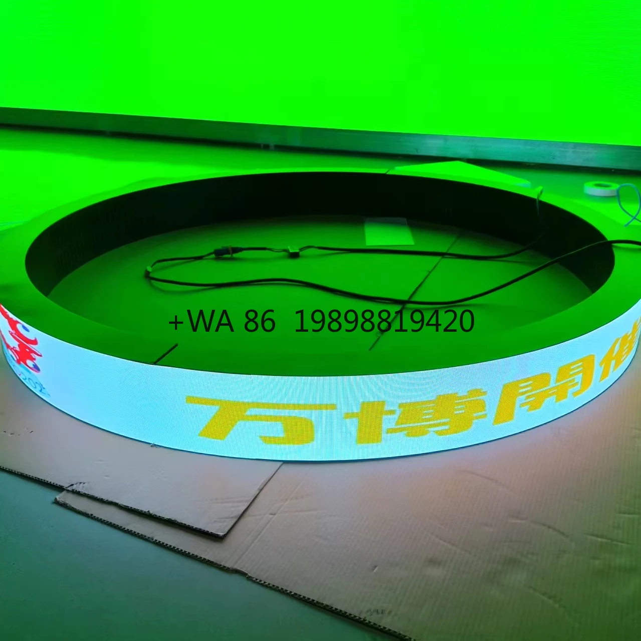 

Настраиваемый гибкий светодиод P1.86 360° ° Кольцевой дисплей для верхнего или наружного дисплея