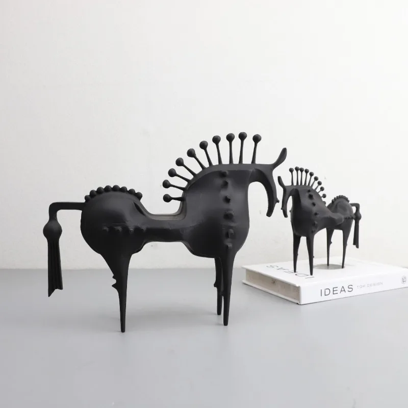 

Modern simple metal spurred horse statue crafts ornaments, living room office desktop window home decoration gift