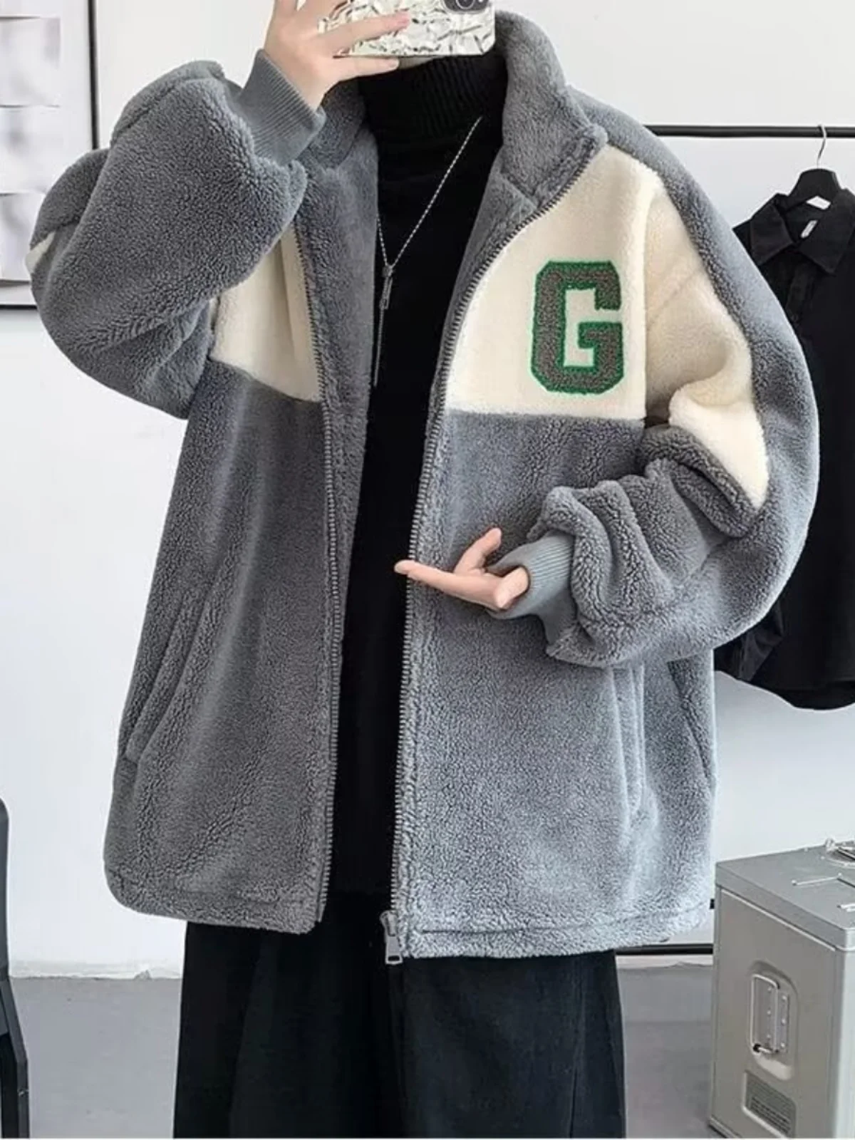 เสื้อแจ็คเก็ตขนแกะสำหรับผู้ชาย ฤดูใบไม้ร่วง ฤดูหนาว รุ่นใหม่ บุขนเฟอร์ด้านใน สไตล์ลำลอง ผ้าฝ้ายผสมโพลีเอสเตอร์ ซิปปิด ทรงยาว...