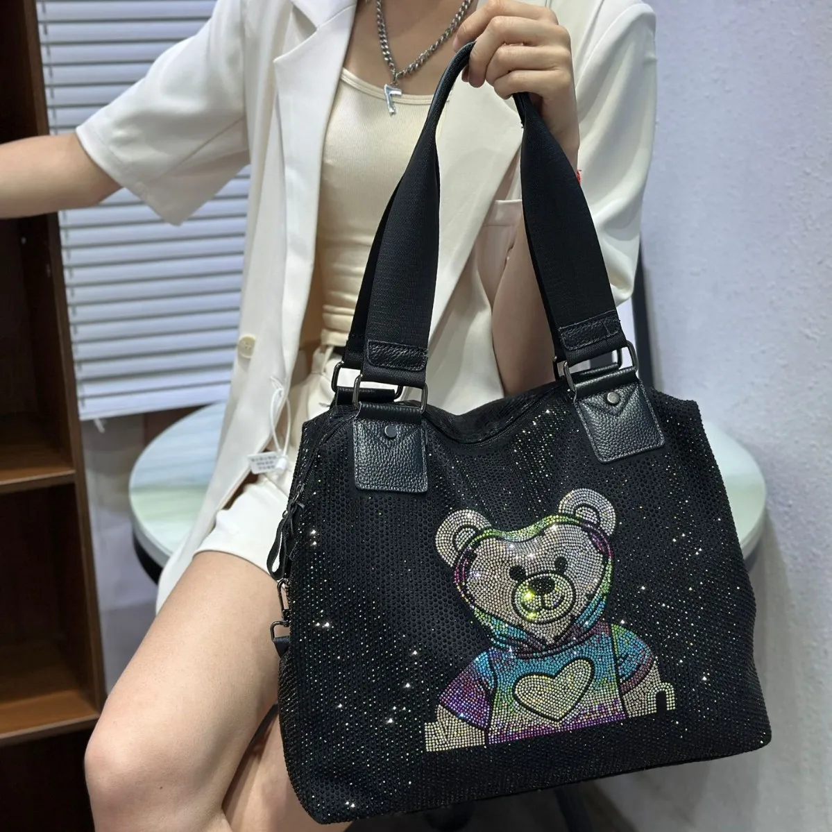 

Women's fashion cute bear diamond jewelry shoulder bag large capacity elegant temperament trendy handbag
