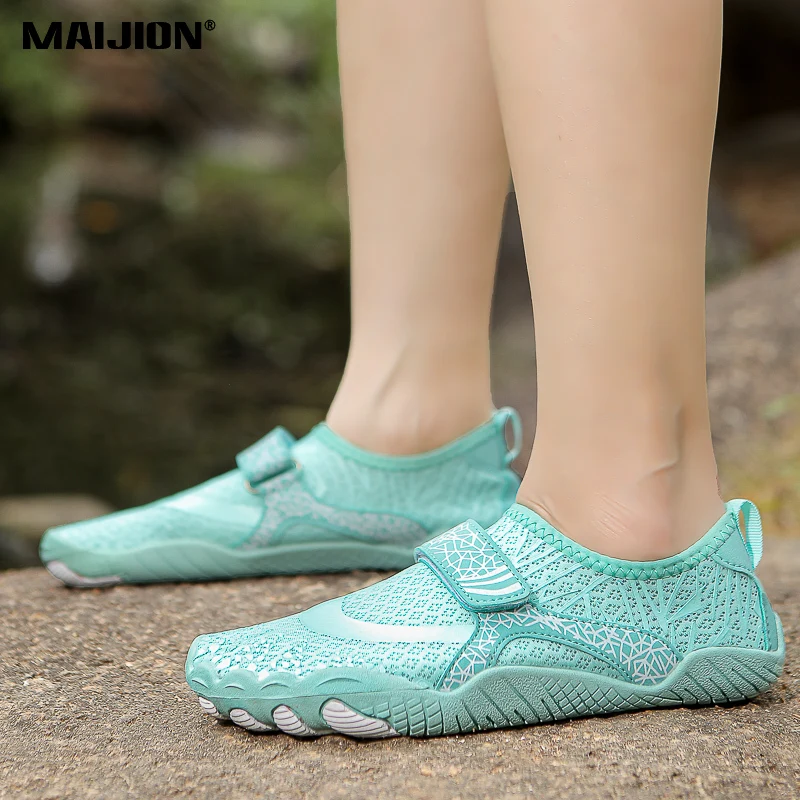 

Light Breathable Women Aqua Shoes Men Comfortable Beach Wading Shoes Quick Dry Unisex Outdoor Surfing Diving Water Sports Shoes