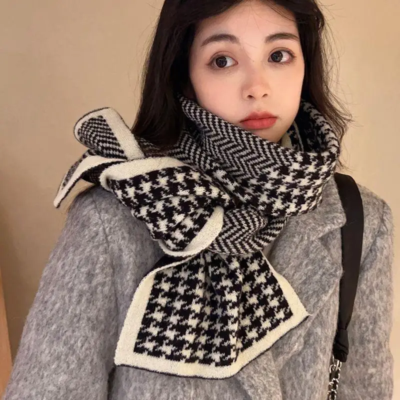 

Women Plaid Scarf Winter Warm Thickened Shawl Korean Style Fashionable Unisex Neck Wrap For A Winter Knitting Atmosphere Scarf