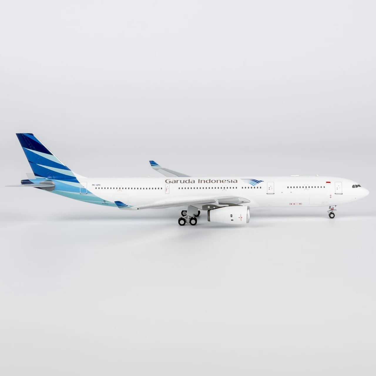 62075 Aereo da collezione in lega regalo NG Modello 1:400 Garuda Indonesia Airbus A330-300 Diecast Aircraft Jet Model PK-GPX