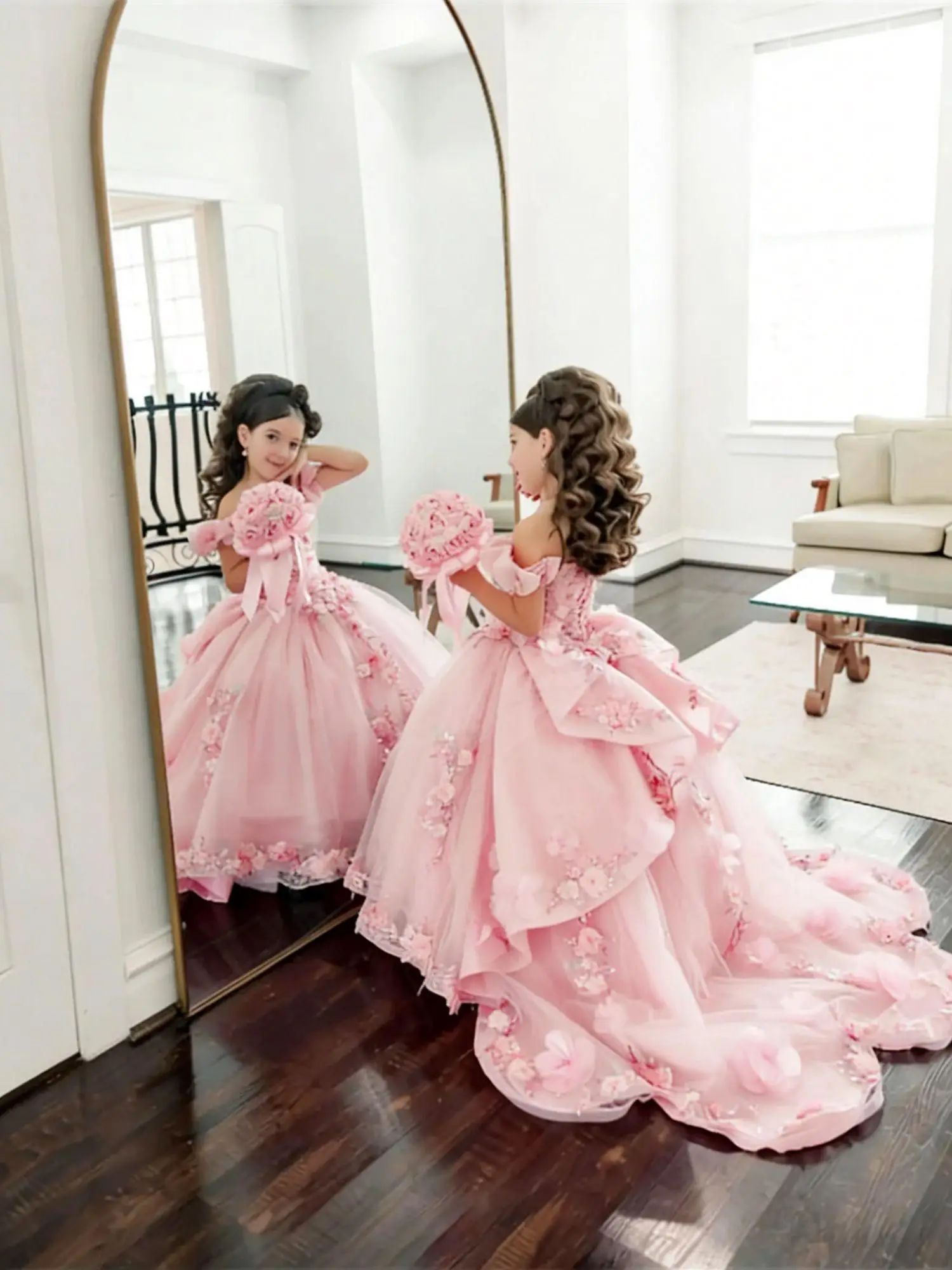

Girl Gown Flower Girl Dress for Wedding Off The Shoulder Applique Tulle Puffy Birthday Party First Communion Gowns Customized